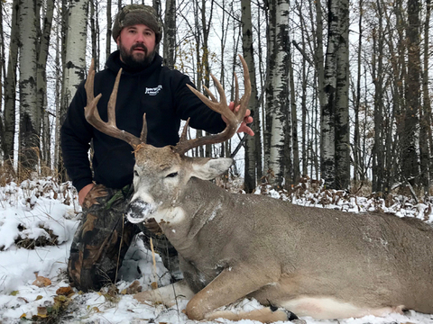 Alberta Trophy Whitetail Hunt